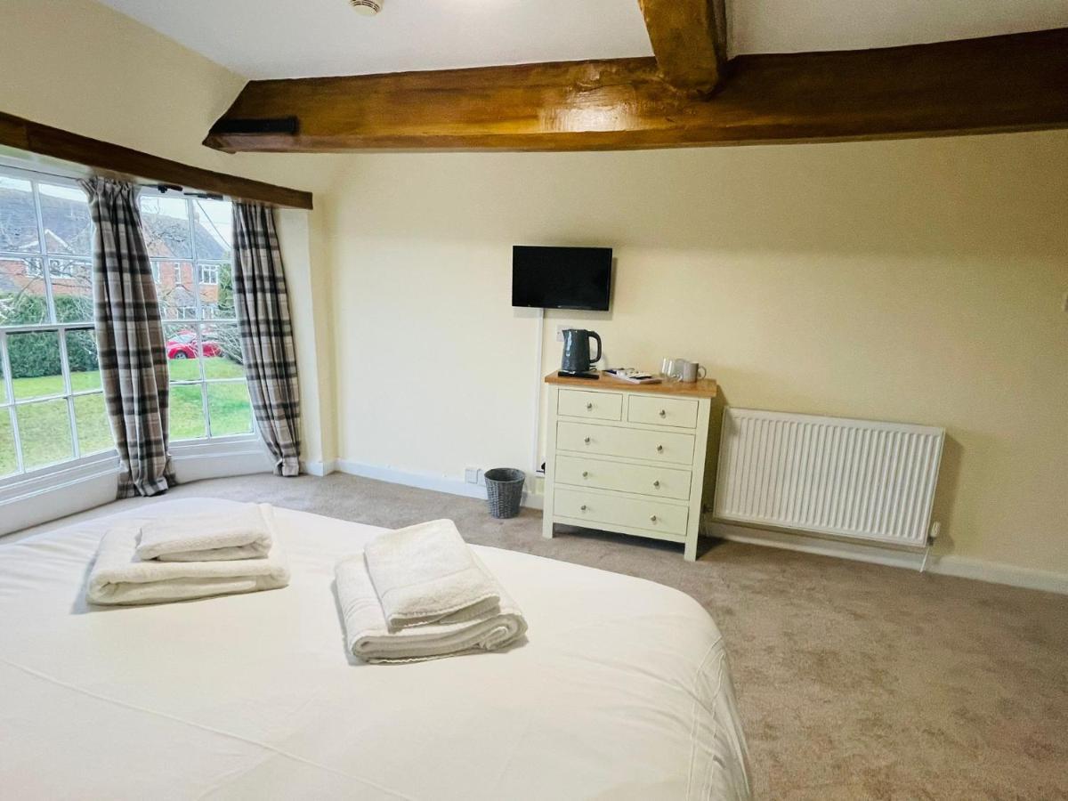 The Royal Oak Hotel Bredon Екстериор снимка